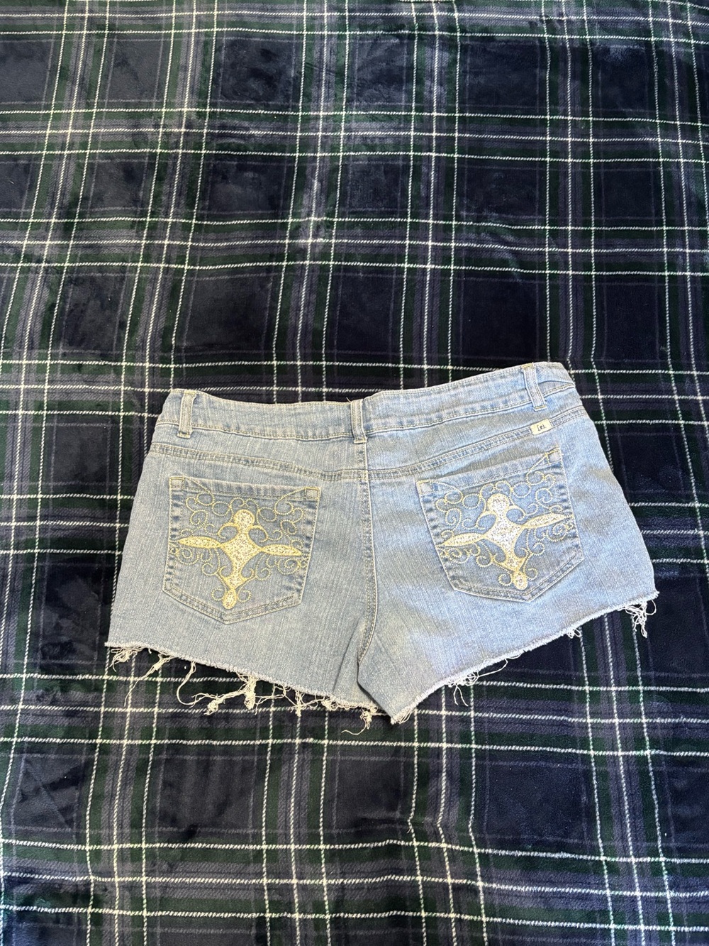 Y2K 2000s L.e.i Low rise blue denim cut off shorts. Size 13.